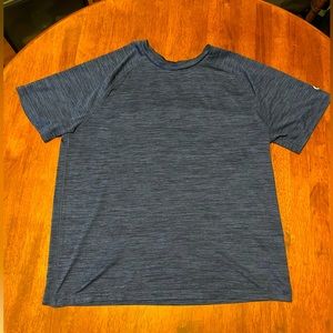 CHAMPION mens size M shirt